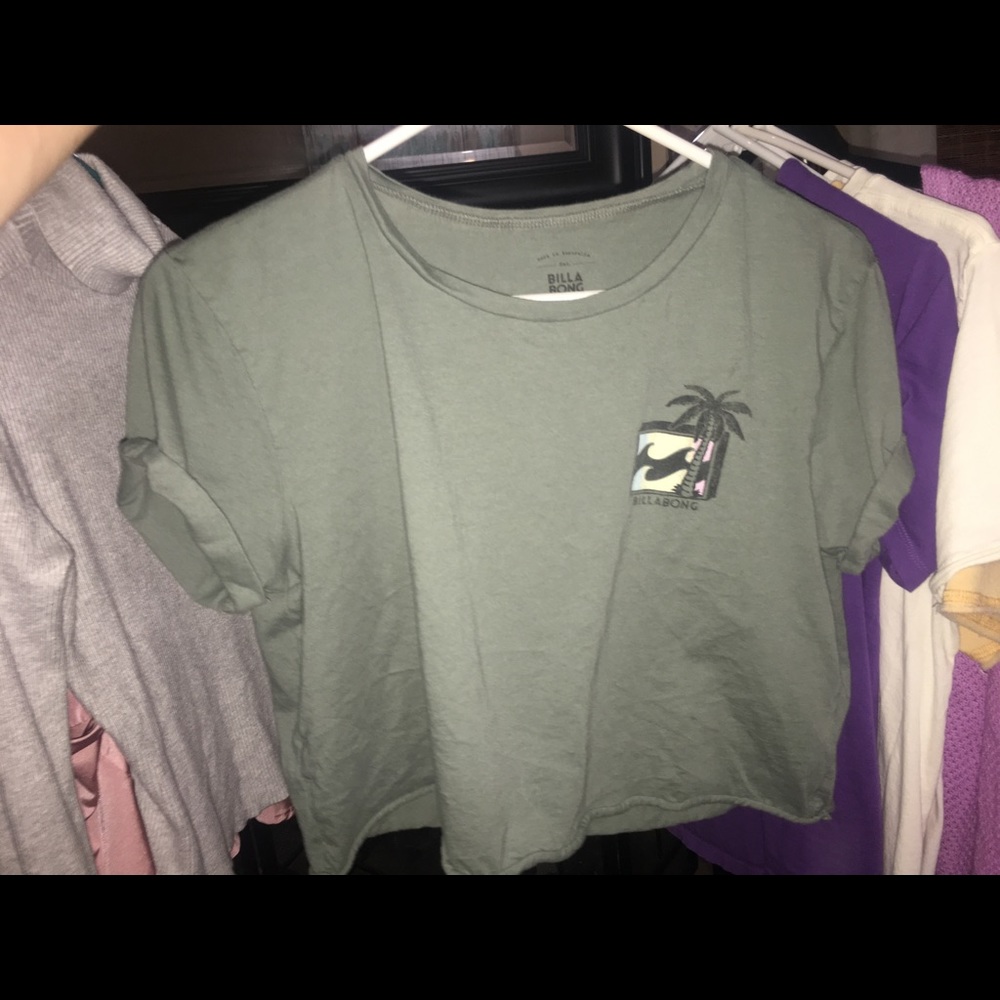 short sleeved crop top